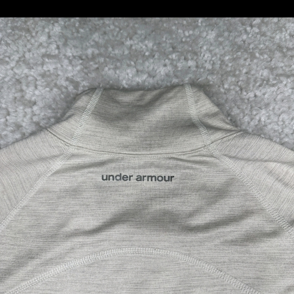 Under Armour Cold Gear Fitted 1/2 Zip Shirt Ivory Cream Womens  Size M - Picture 3 of 8